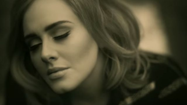Adele objavila single ‘Hello’, prvi s novog albuma