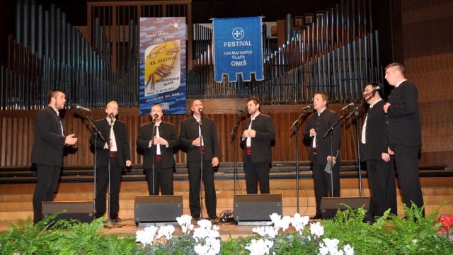49. Festival dalmatinskih klapa Zagrebu na dar