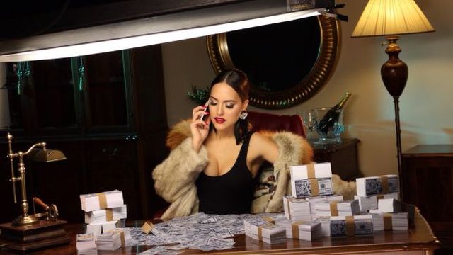 Lana Jurčević u novom spotu postala šefica mafije