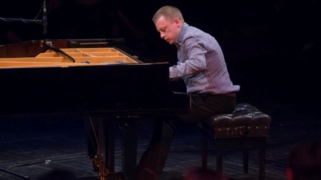 Matija Dedić oduševio publiku odličnim koncertom