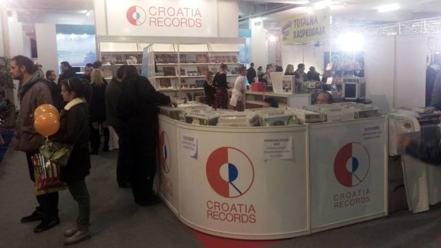 Sniženje na štandu Croatia Recordsa na Interliberu