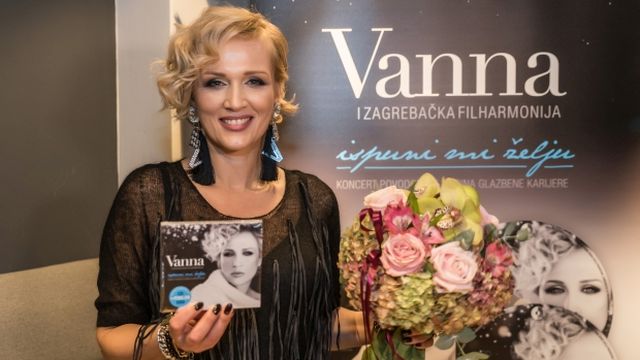 Vanna predstavila album ‘Ispuni mi želju’ i nastupila u Cafeu