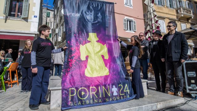 Podizanjem zastave na splitskoj Pjaci započeo Tjedan Porina
