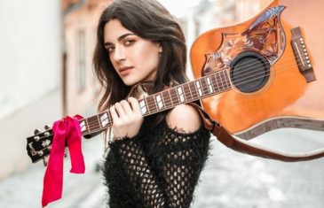 Mia Dimšić spektakularnim nastupom u Splitu najavila božićni koncert u Lisinskom