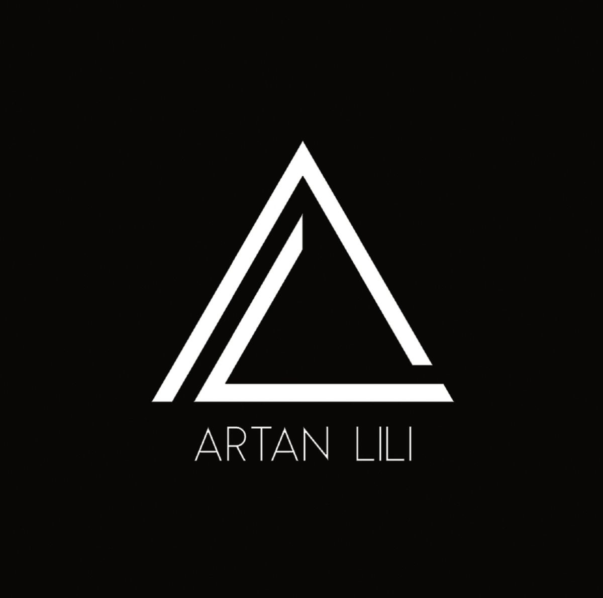 Artan Lili objavio prva dva albuma na dvostrukom CD izdanju