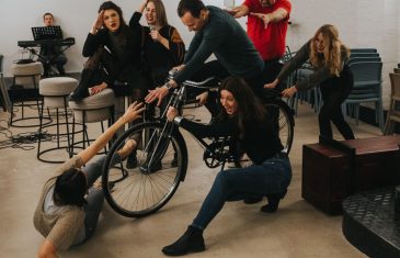 Poslušajte kako zvuči tradicionalna pjesma Tandora u izvedbi jedinstvenog a capella sastava Akvarel