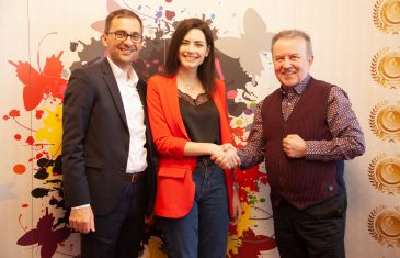 Pjevačica i kantautorica Mia Dimšić potpisala novi ekskluzivni ugovor s diskografskom kućom Croatia Records