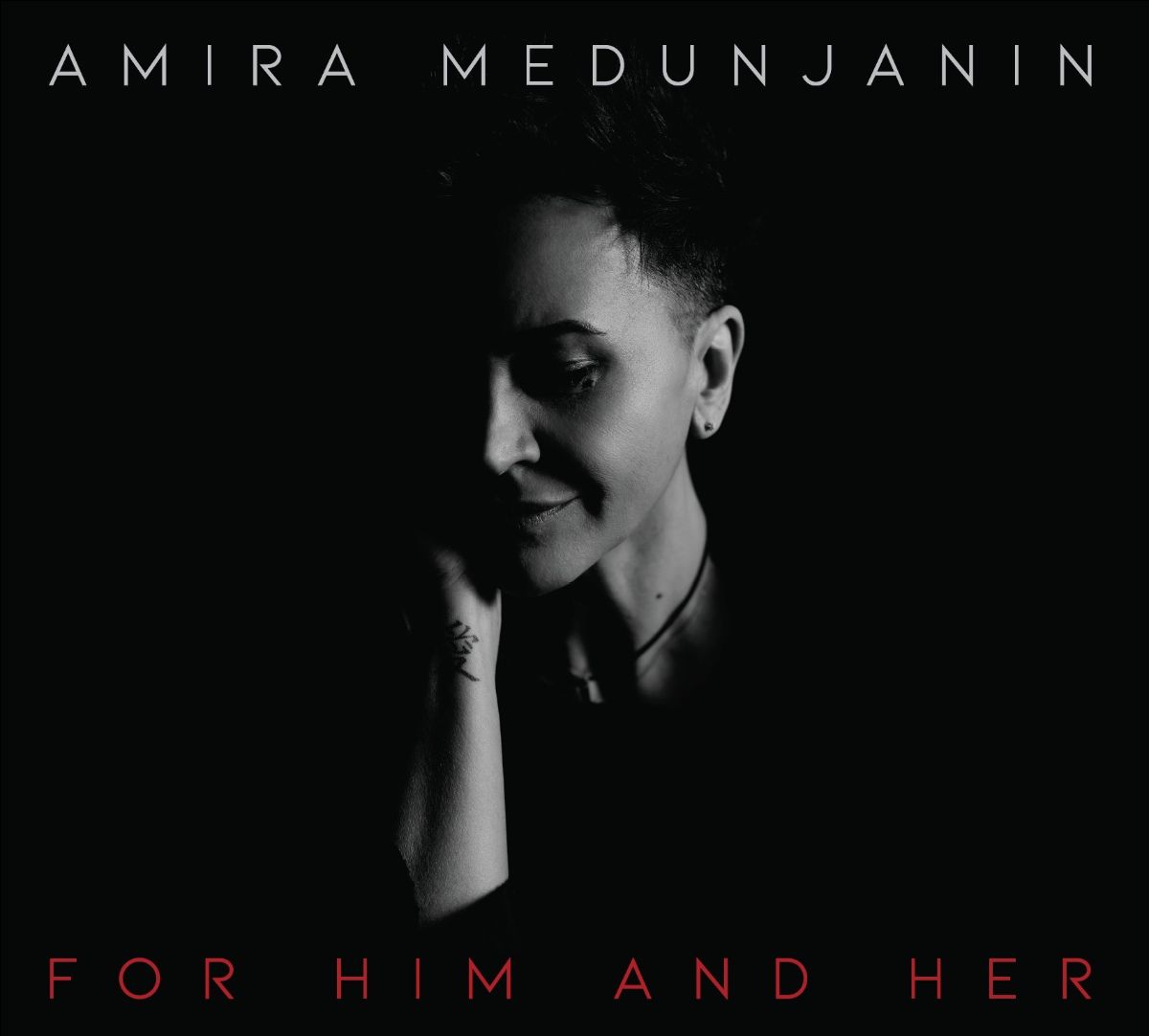 U prodaji je novi studijski album Amire Medunjanin For Him and Her
