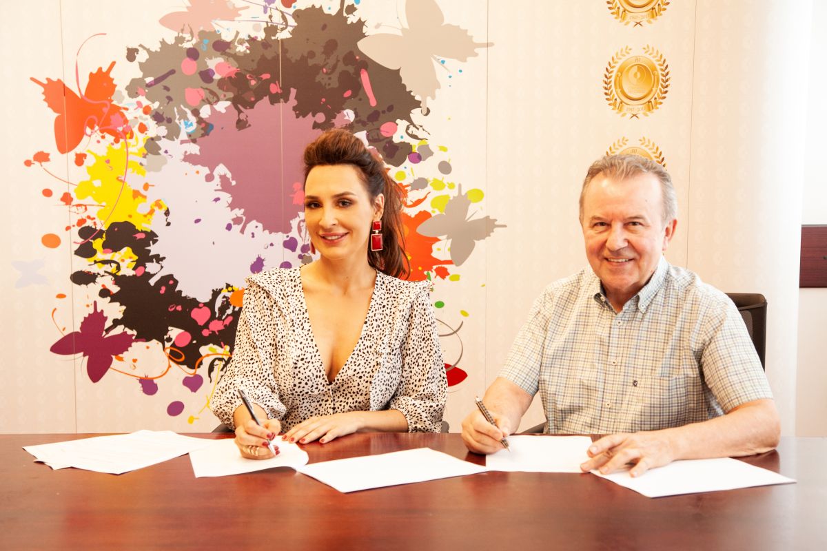 Ivana Kovač potpisala ekskluzivni ugovor s Croatia Recordsom