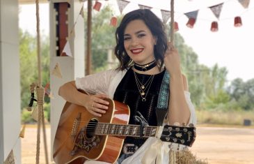 Mia Dimšić  želi znati, zašto tvoj život nije siv