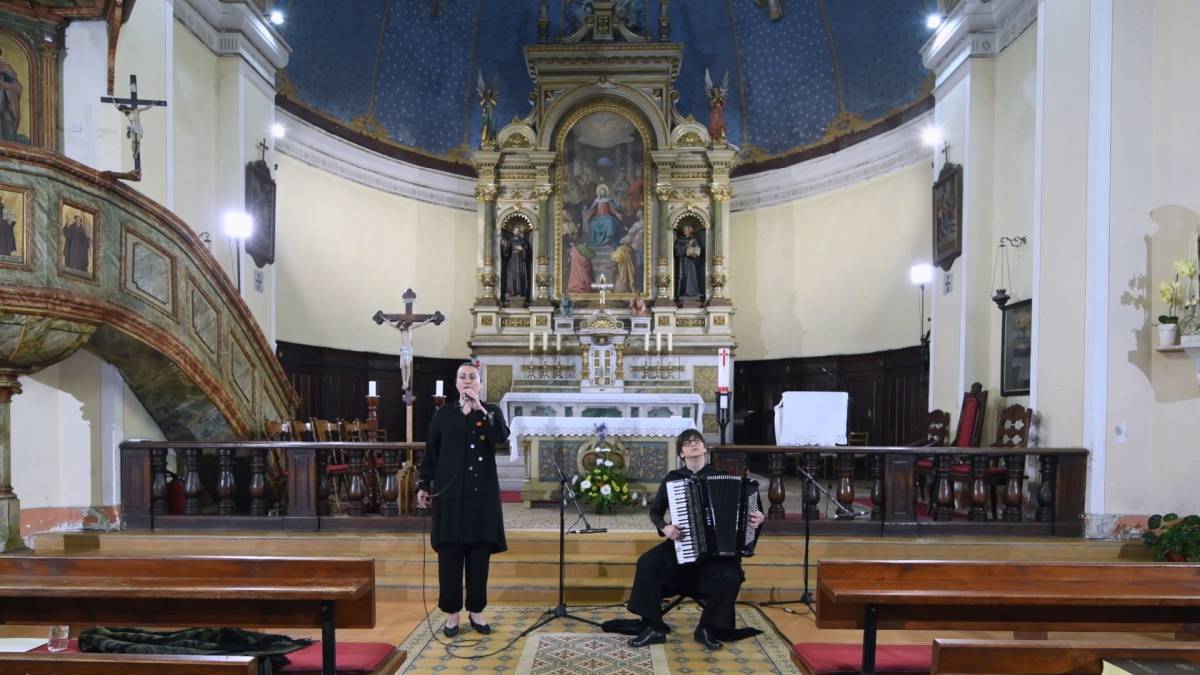 Merima Ključo i Jelena Milušić predstavljaju Ogledam se s albuma Lume