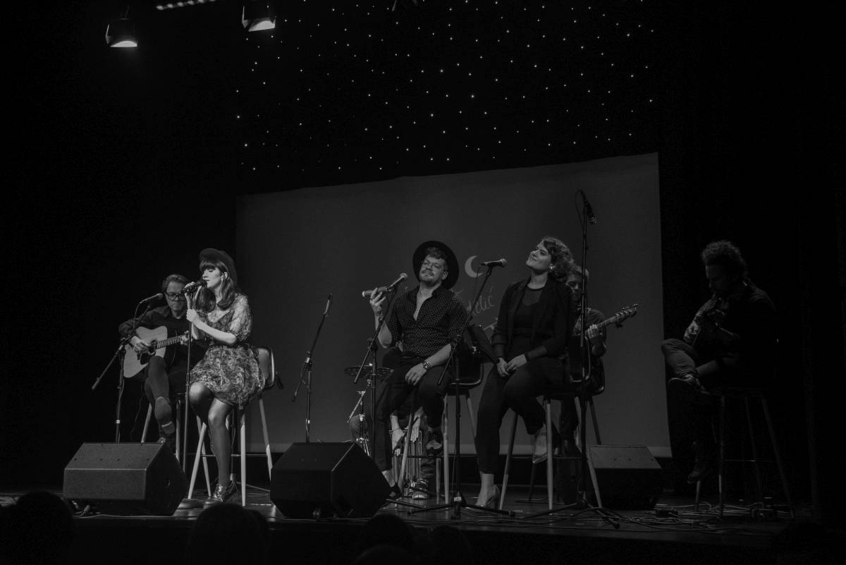 Na godišnjicu albuma Lu Jakelić podijelila making of nagrađivanog prvijenca Sve o čemu sam šutjela