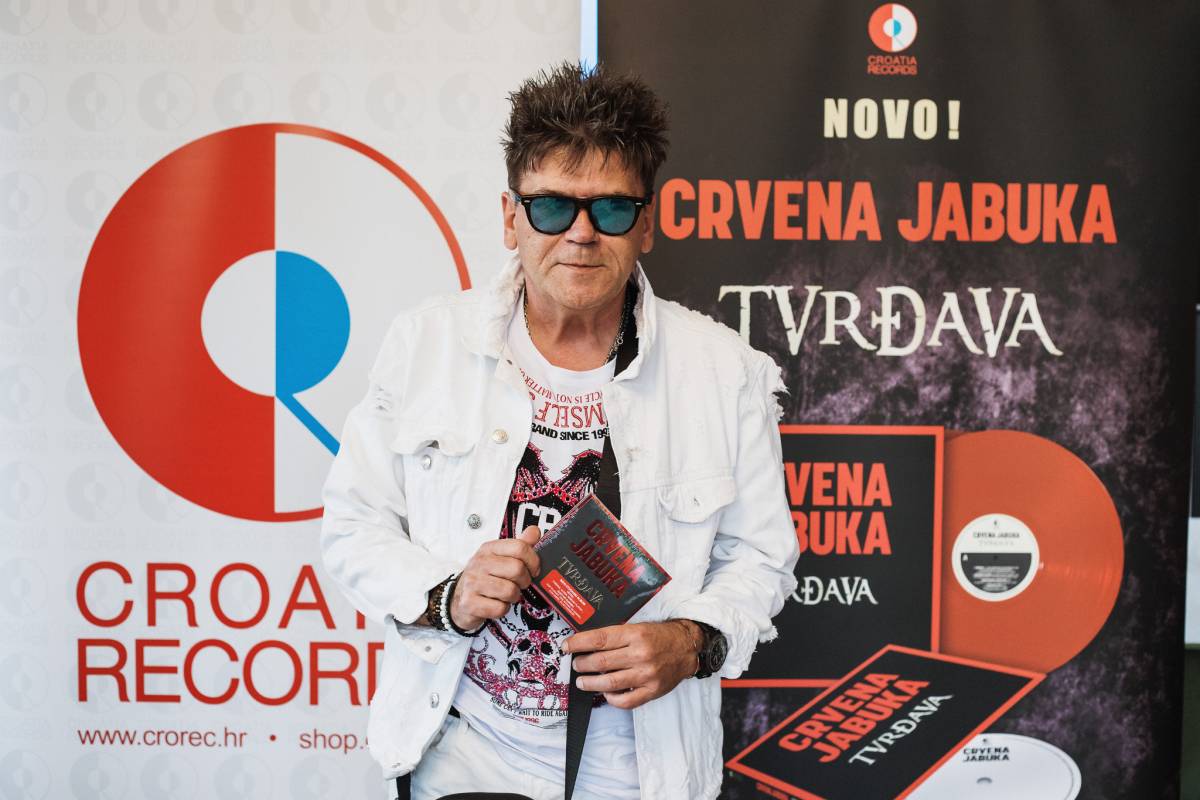 Crvena jabuka već četvrti tjedan zaredom ima najprodavaniji album