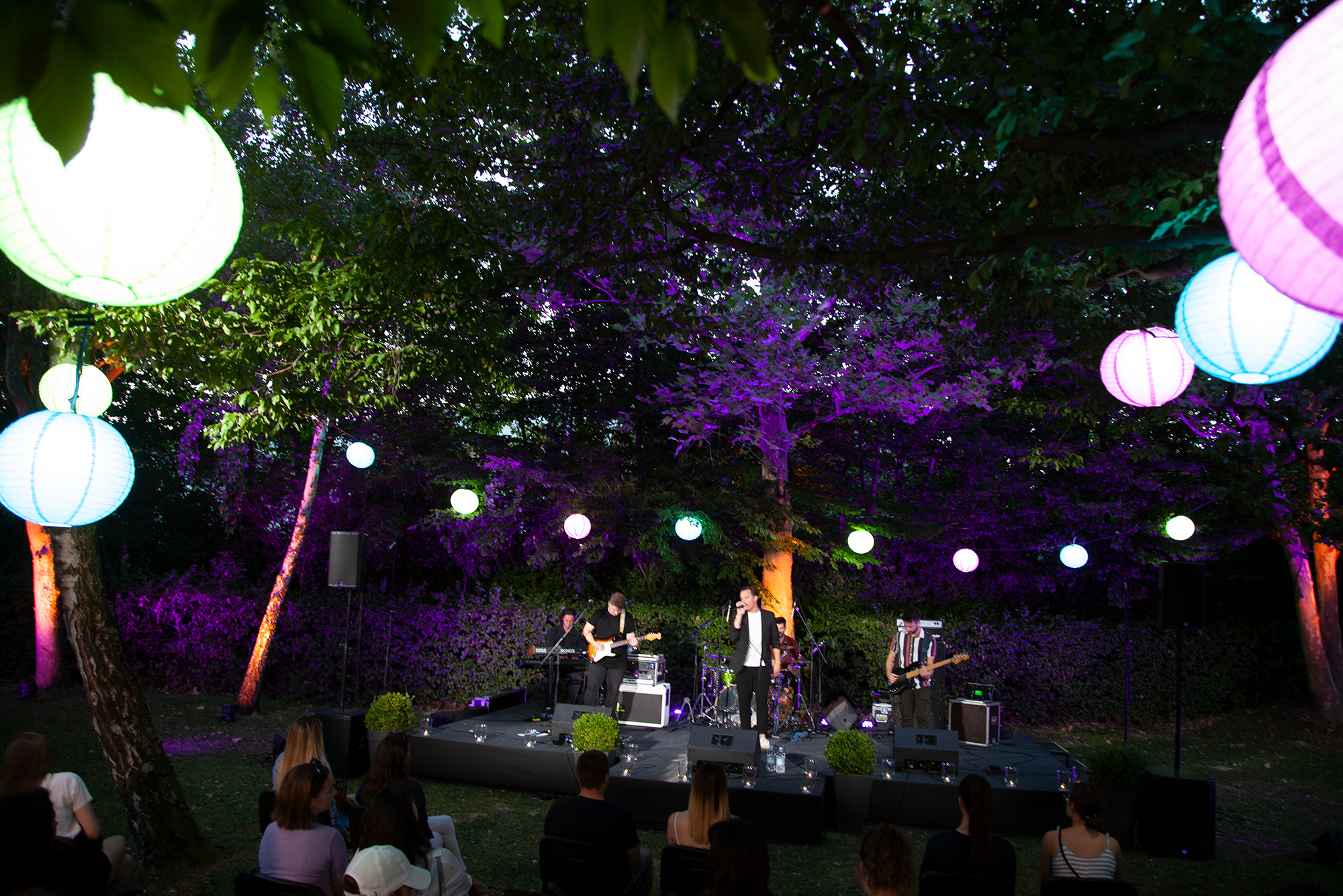 Održan prvi „Garden live“ koncert u vrtu CMC televizije