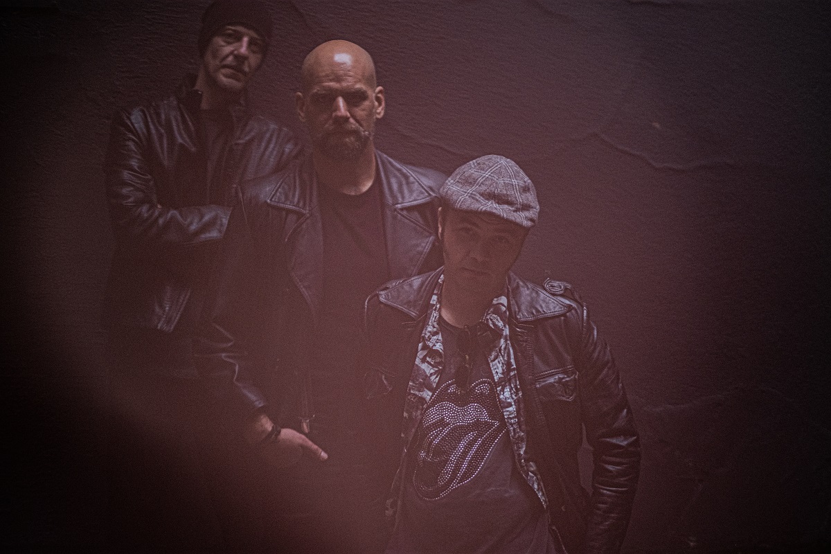 Crna GRupa novim singlom najavljuje album prvijenac