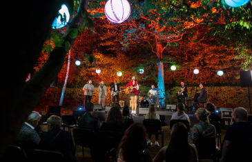 “Garden live” – Mia Dimšić