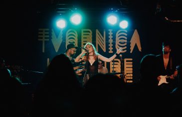 Mirna Škrgatić u Tvornici kulture predstavila novi album “Posljednji trend”