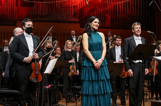 Marija Vidović i Zagrebačka filharmonija na britanskoj turneji Marija Vidović i Zagrebačka filharmonija na britanskoj turneji