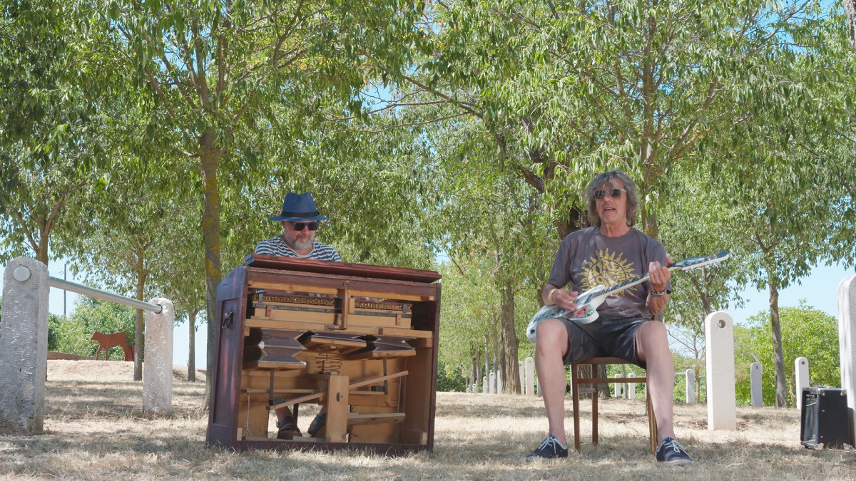 Bruno Krajcar i Jurica Pađen u zanimljivom duetu poručuju: “Čovječe ne ljuti se”