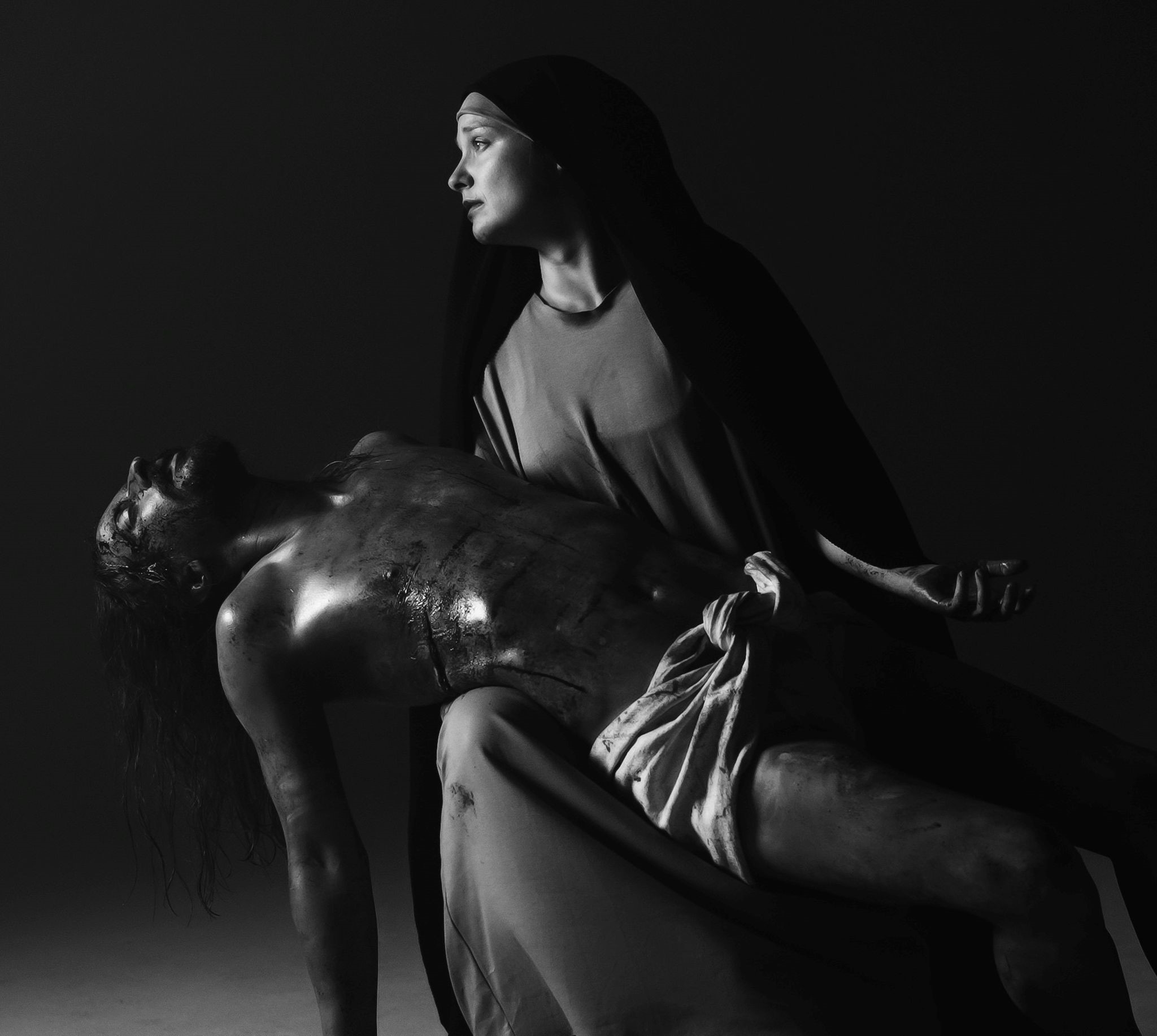 J.R. Augusta otkriva “Divine Intervention” J.R. Augusta otkriva “Divine Intervention”