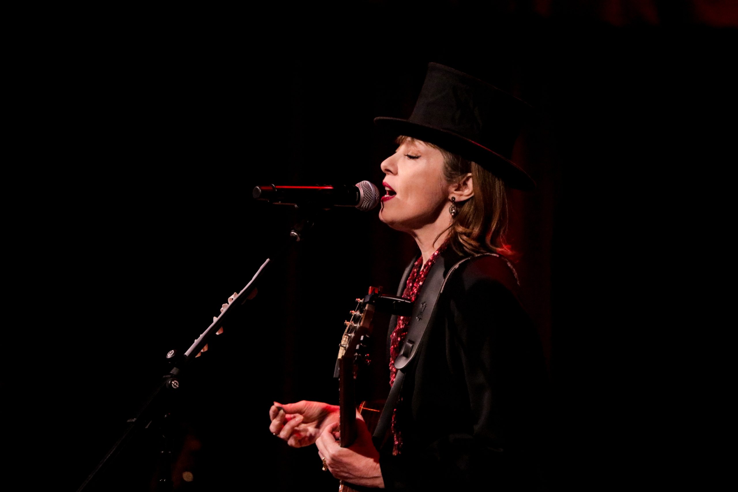 Suzanne Vega uskoro stiže u Zagreb Suzanne Vega uskoro stiže u Zagreb