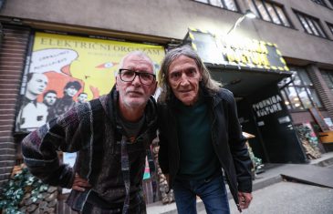 Električni orgazam u Tvornici Kulture – Gile i Švaba predstavili tri albuma, družili se s fanovima i potpisivali ploče