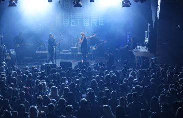 Marko Kutlić održao vrhunski koncert u punoj Tvornici Kulture – iznenadio imidžem i pjevao među oduševljenom publikom koja je znala svaki stih