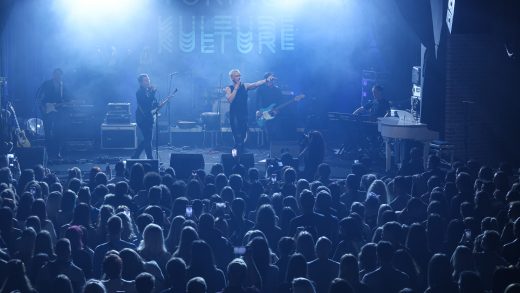Marko Kutlić održao vrhunski koncert u punoj Tvornici Kulture – iznenadio imidžem i pjevao među oduševljenom publikom koja je znala svaki stih