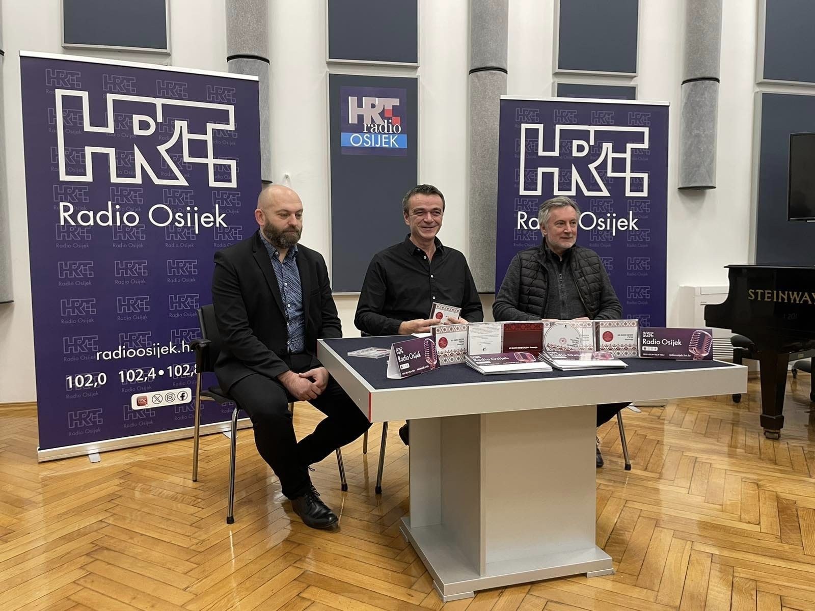 Predstavljen dvostruki album “Uz RADIO OSIJEK pjeva Slavonija”