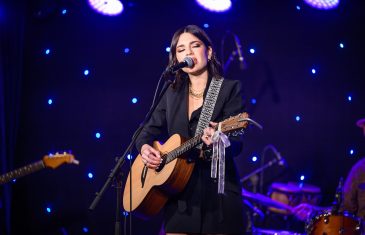 Mia Dimšić okupila brojne glazbenike na predstavljanju novog albuma “Društvena pravila”