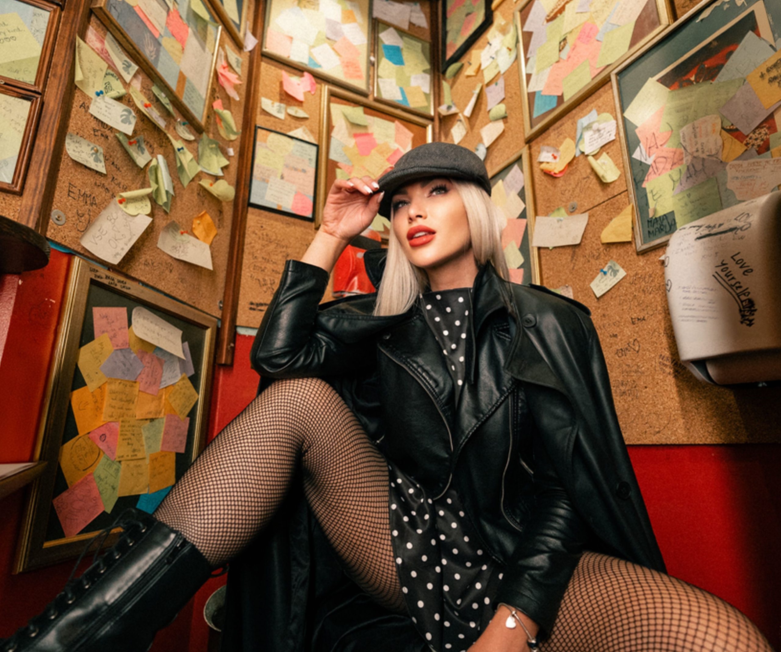 Burjana predstavlja novi singl “Magnet za probleme”