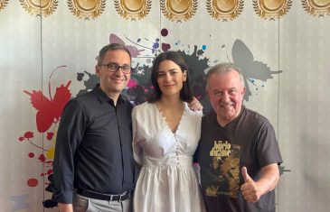 Mia Dimšić potpisala treći ekskluzivni petogodišnji ugovor s diskografskom kućom Croatia Records