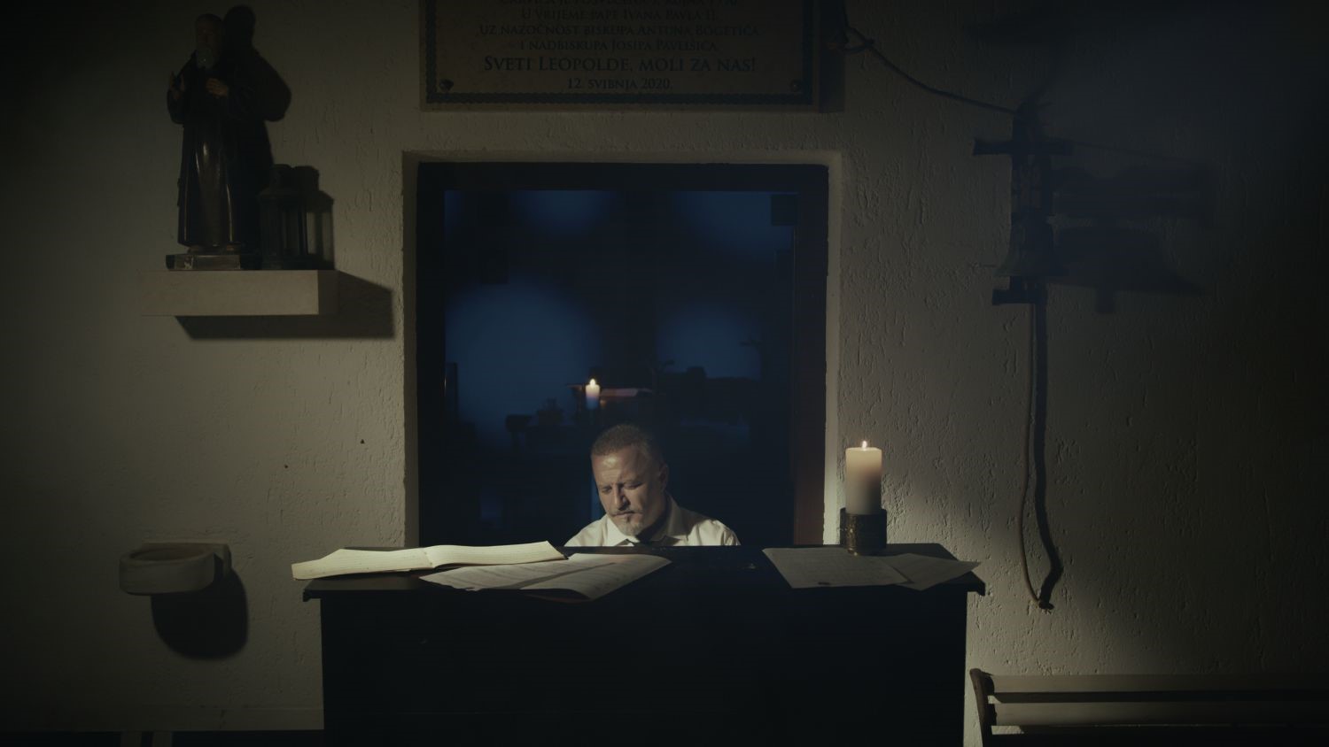 Bruno Krajcar stiže na 28. Dalmatinsku šansonu u Šibeniku s pjesmom Iznad zvijezda Bruno Krajcar stiže na 28. Dalmatinsku šansonu u Šibeniku s pjesmom Iznad zvijezda