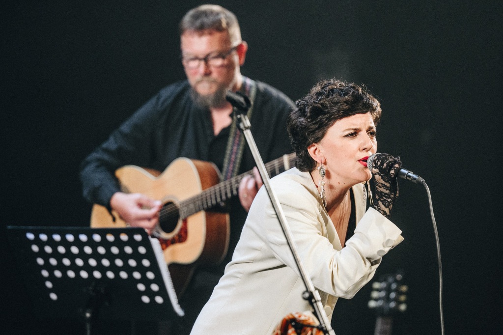 Do posljednjeg mjesta popunjena dvorana ZeKaEm-a nagradila Maju Posavec ovacijama Do posljednjeg mjesta popunjena dvorana ZeKaEm-a nagradila Maju Posavec ovacijama