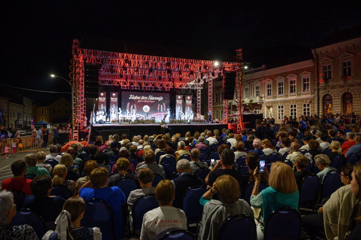 Požega živjela za tamburu: Zlatne žice Slavonije 2025. donijele tri dana pjesme, tradicije i emocija