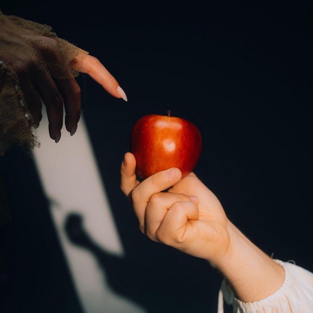 Stefany objavila svoj prvi EP Eden Stefany objavila svoj prvi EP Eden