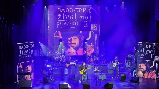 Dado Topić s dva rasprodana koncerta oduševio publiku: 60 godina rocka u prepunoj mts Dvorani