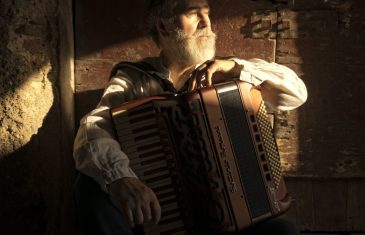 Elvis Stanić skladbom Picasso najavljuje novi album