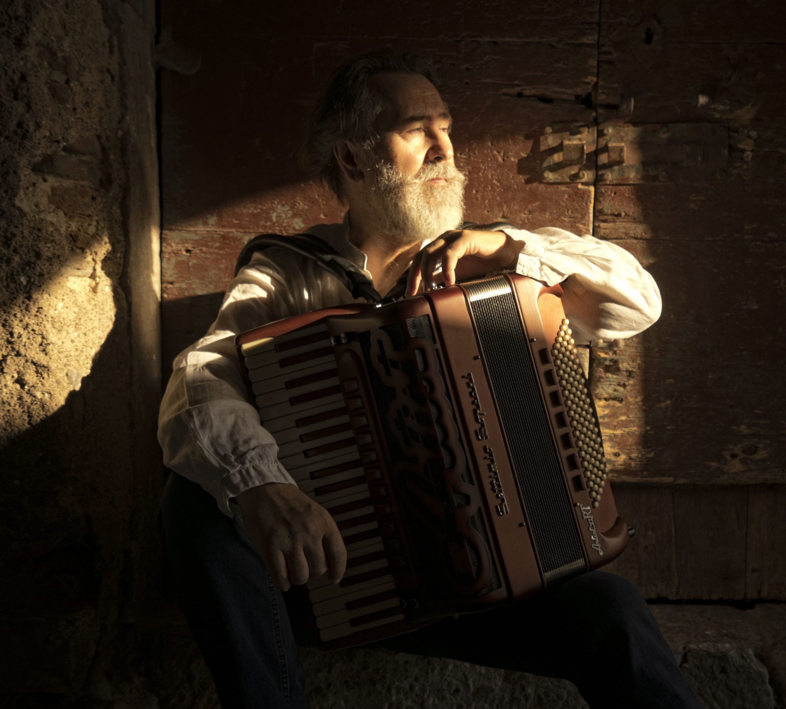 Elvis Stanić skladbom Picasso najavljuje novi album