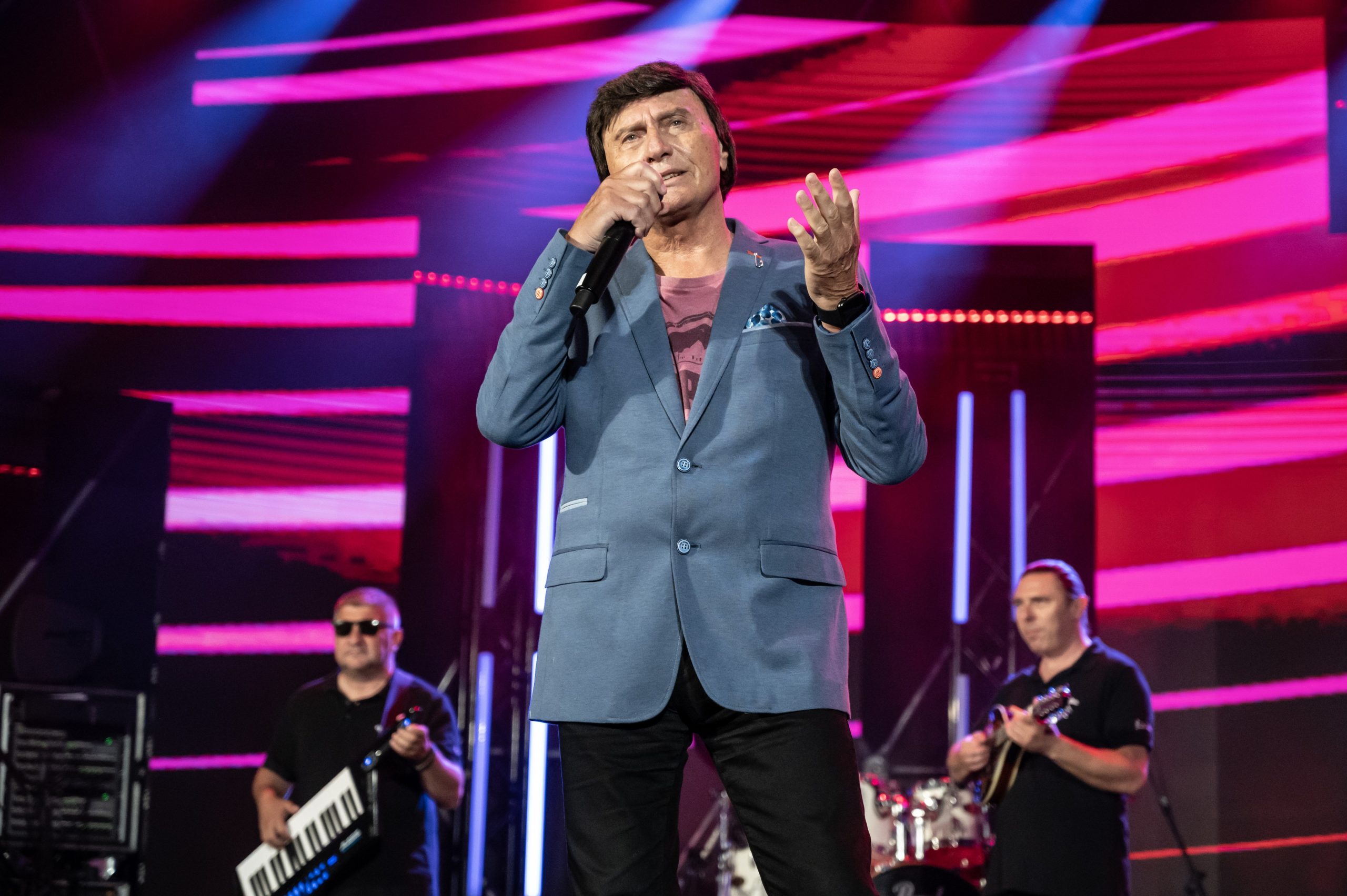 Na prepoznatljivu pozornicu CMC Festivala Vodice i ove godine stiže Duško Lokin