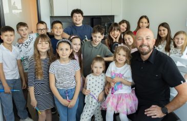 Matej Dolački i prijatelji pjesmom Kod zubara uče najmlađe važnosti dentalne higijene