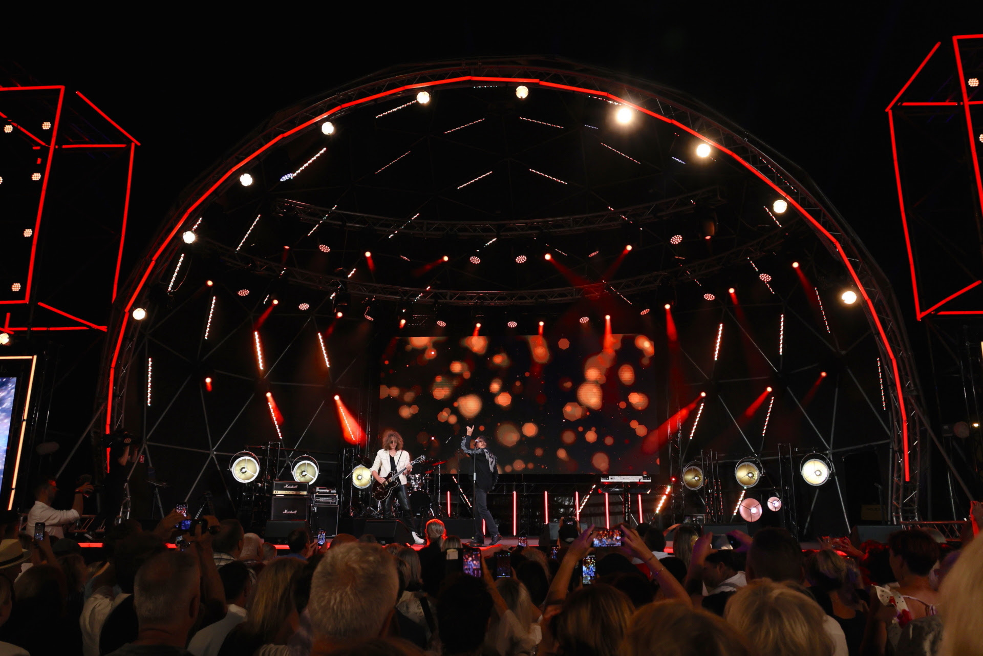 Vodice još jednom potvrdile status prijestolnice zabavne glazbe: održan 18. CMC Festival Vodice powered by Calzedonia