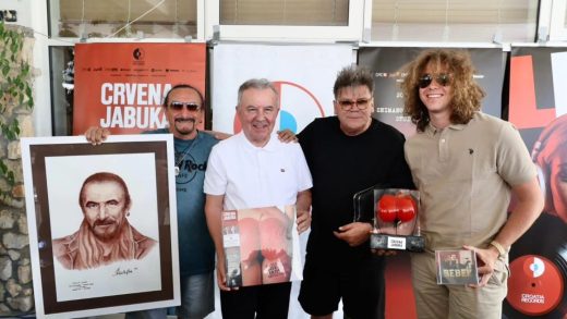 Velike glazbene priče na CMC Festivalu: Crvena jabuka slavi 40 godina kultnog prvijenca, a Željko Bebek predstavio novi album “Made in London”