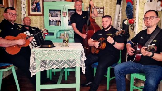 Zlatni Dvori predstavljaju prvi autorski singl Vraćam ti se Slavonijo