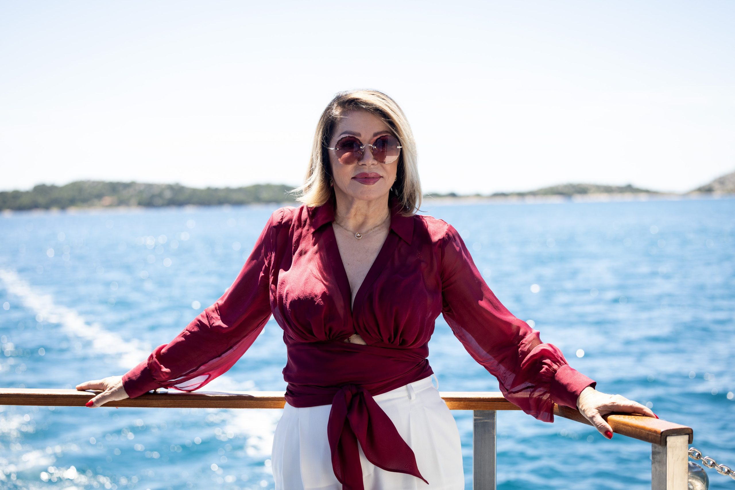 Počasti me živote – Neda Ukraden predstavila videospot za pjesmu s kojom je nastupila na Melodijama Jadrana