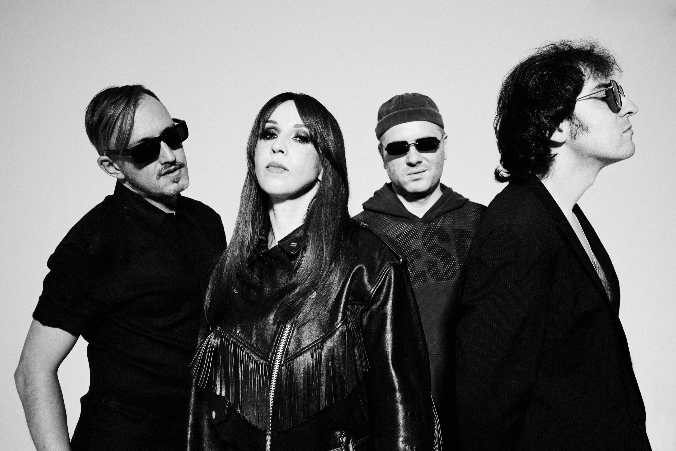 “Kada se osvrnem” – poslušajte novi singl noise-pop sastava Artan Lili! “Kada se osvrnem” – poslušajte novi singl noise-pop sastava Artan Lili!