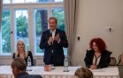 Niko Bulić predstavio prvi kantautorski album „U gradu voljenom” u Dubrovniku